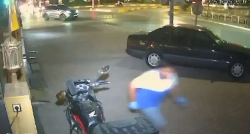 Adana’da 16 yaşındaki şüpheli pastaneye el bombası atmıştı: O anların görüntüsü çıktı
