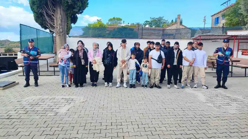 Göçmen kaçakçısı, jandarmadan kaçamadı: 1 gözaltı
