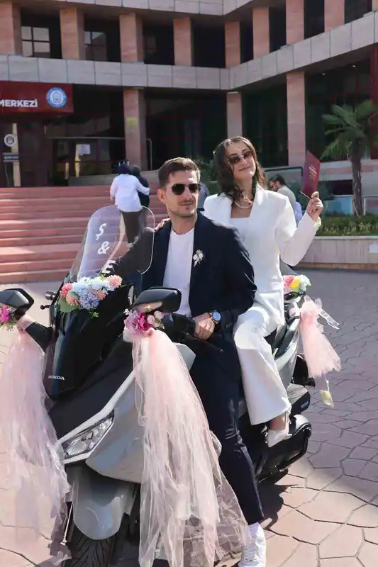 Bursa’da motosikletli düğün konvoyu
