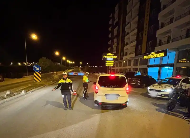 Siirt’te alkol denetiminde 99 bin lira ceza kesildi
