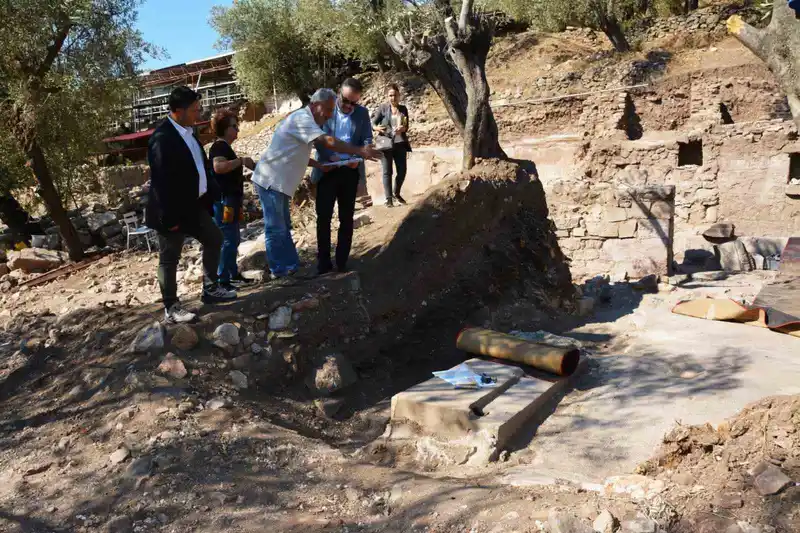 Antandros kazıları hakkında bilgi aldı
