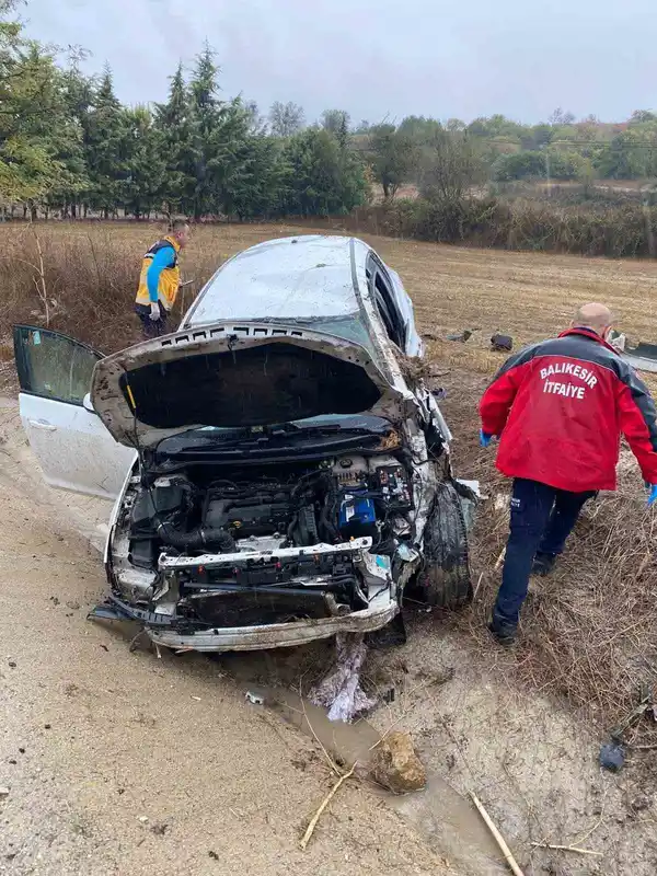 Balıkesir’de trafik kazası: 2 yaralı
