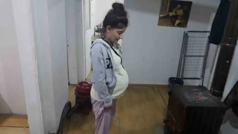 Çerkezköy’de sağanak etkili oldu: Evi lağım suyu bastı
