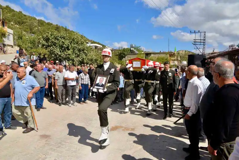105 hayatını kaybeden Kore Gazisi son yolculuğuna uğurlandı
