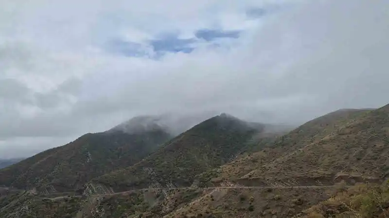 Ganos Dağı sisle kaplandı: Uçmakdere ve Yeniköy bulutların arasında kaldı
