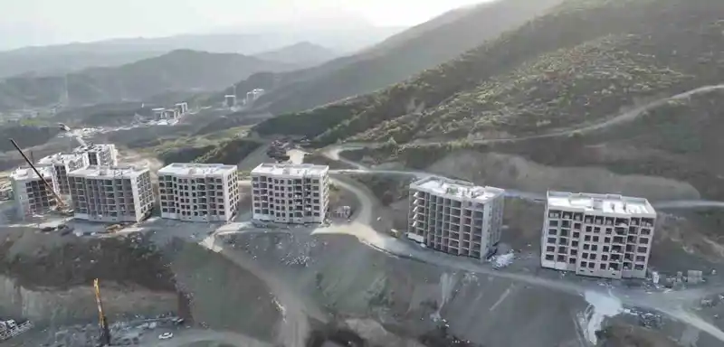 Gülderen Mahallesi’nde 2.etap TOKİ konutları yükseliyor
