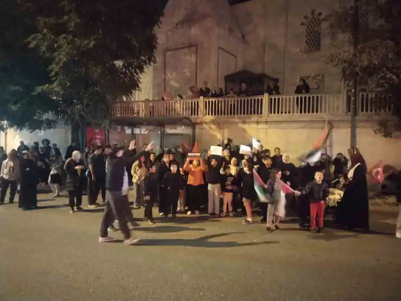 Üsküdar’da McDonald’s şubesi açılmasını istemeyen mahalleliden protesto
