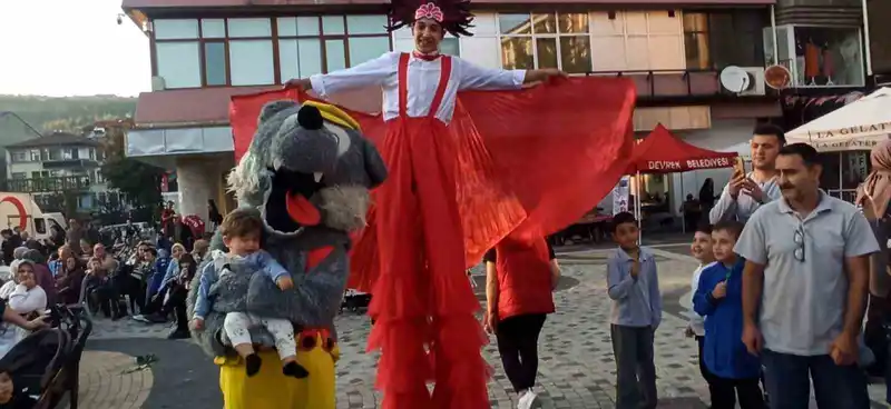 Devrek Belediyesi tarafından sünnet şöleni düzenlendi
