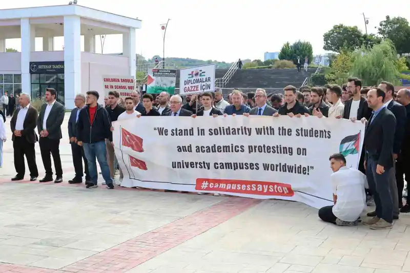 Sinop’ta üniversite öğrencilerinden Gazze’ye destek
