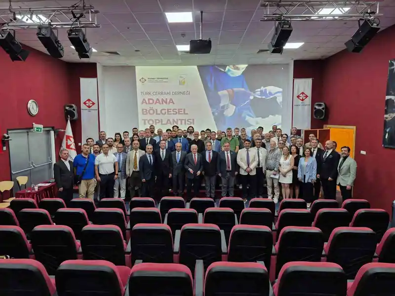 Tiroid cerrahisi Adana’da masaya yatırıldı
