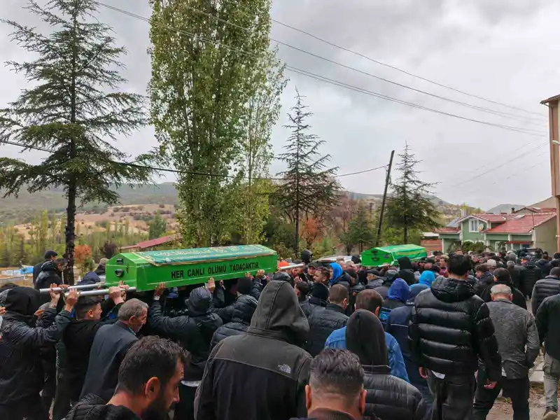 Belçika’da ölen gurbetçi gençler toprağa verildi
