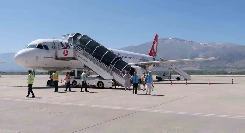 Eylül ayında Erzincan Yıldırım Akbulut Havalimanı’nda 49 bin 906 yolcuya hizmet verildi
