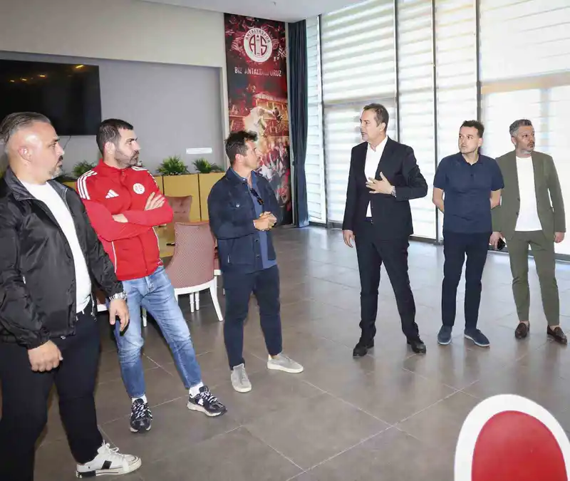 Antalyaspor’da Emre Belözoğlu dönemi sona erdi
