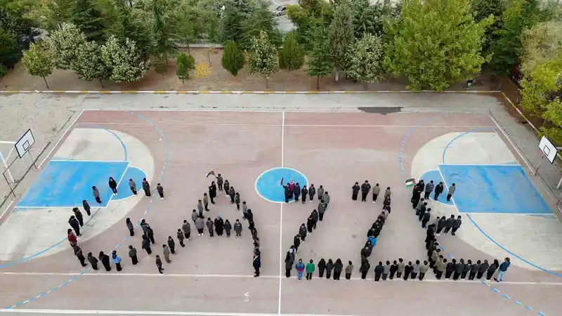 Ispartalı minikler ’Gazze’ için tek yürek oldular
