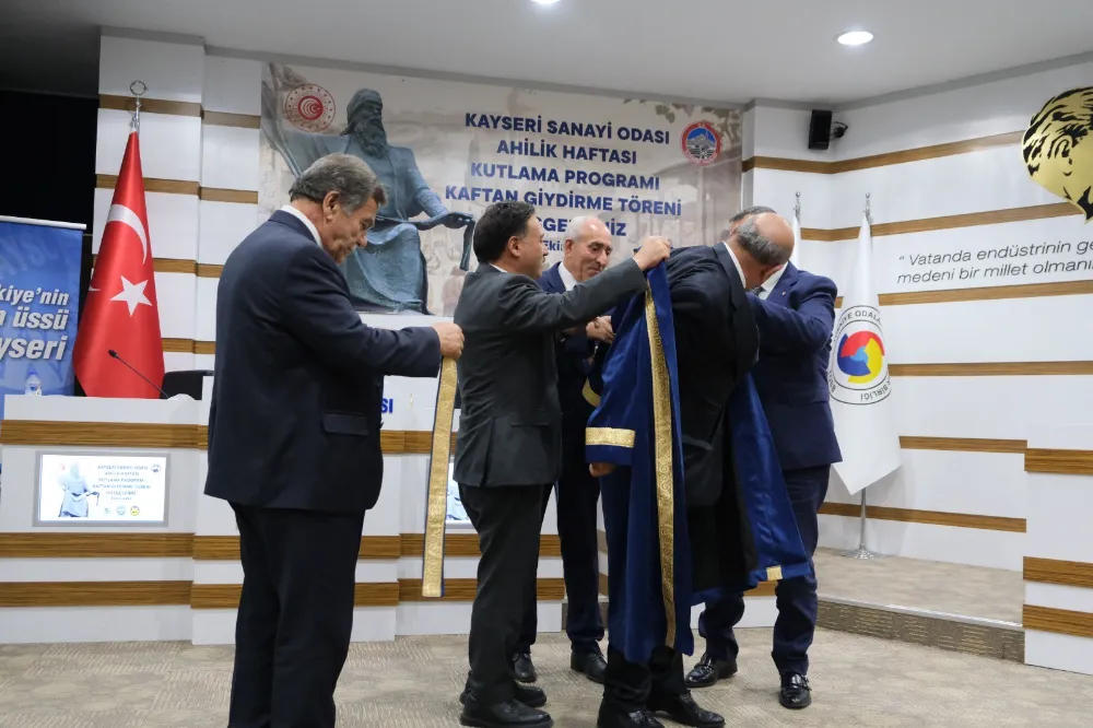 KAYSO’da yılın ahisi kaftanını giydi