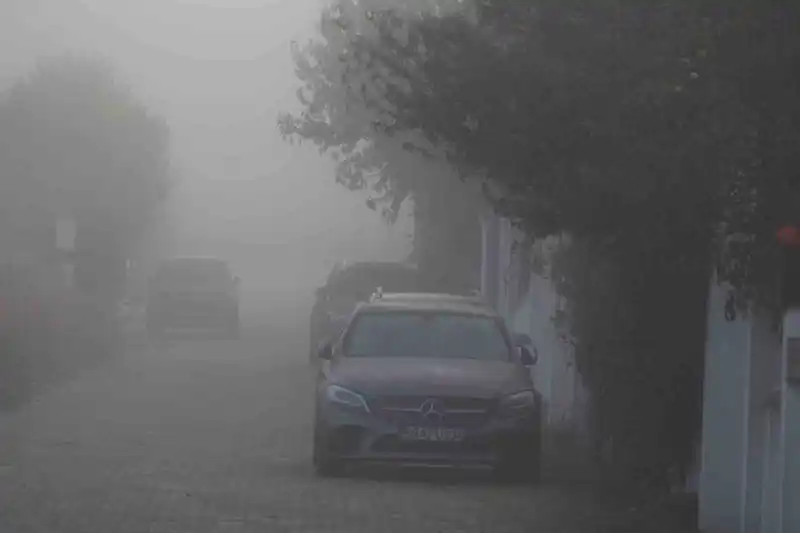 Tekirdağda yoğun sis etkili oldu: Kent adeta sisin içinde kayboldu
