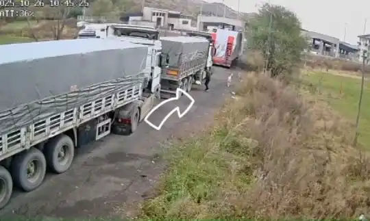 Posof’ta çevreye çöp atan sürücülere ceza
