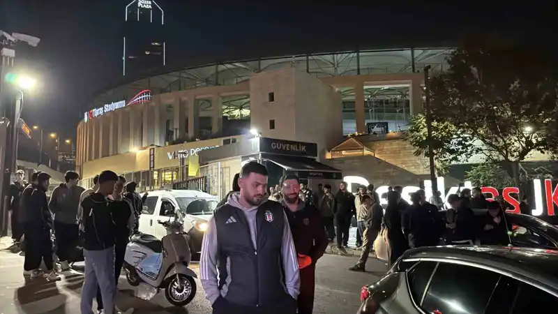 Beşiktaş’ta derbi öncesi silahlı kavga: 1 yaralı
