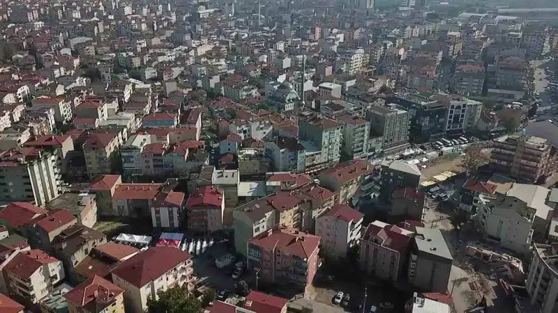 Gebzelilerin diken üstünde olduğu riskli bölge havadan görüntülendi
