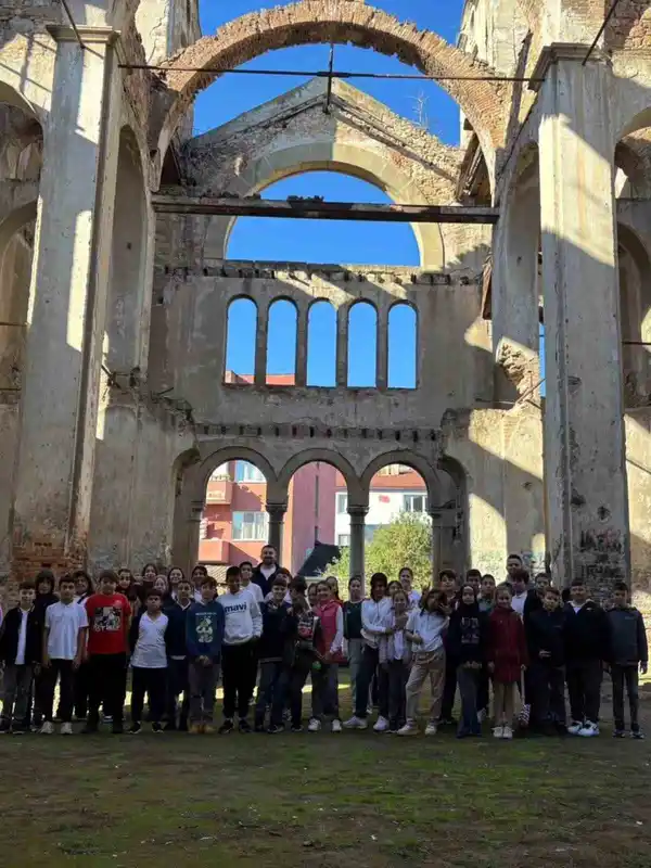 Bayırköy’de miniklerin tarih dolu Bilecik gezisi
