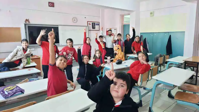 Bilecik’te gençler manevi değerlerle buluşuyor
