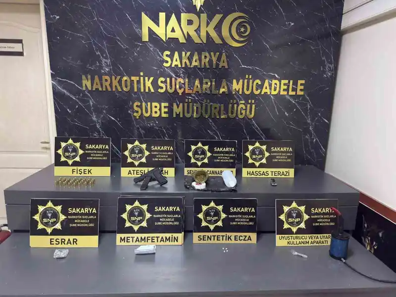 Sakarya’da uyuşturucu operasyonu: 3 gözaltı
