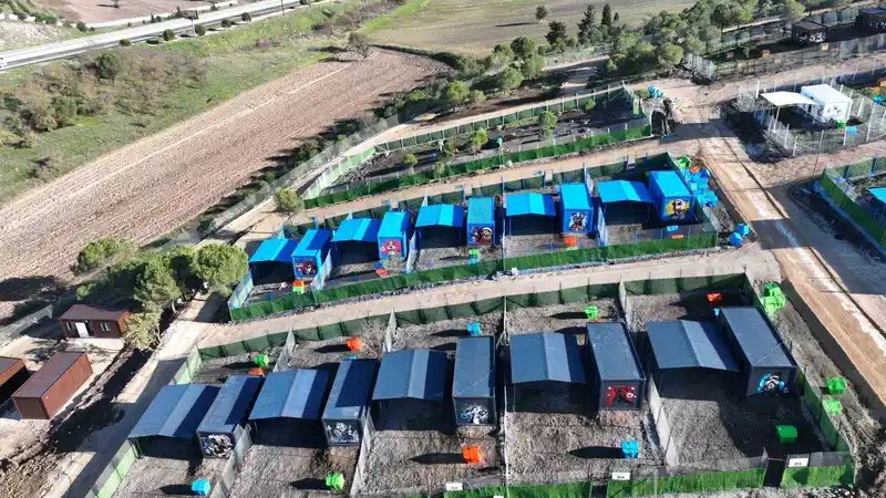 Türkiye’de ilk defa özel can dostlara sıcak yuva Balıkesir’de
