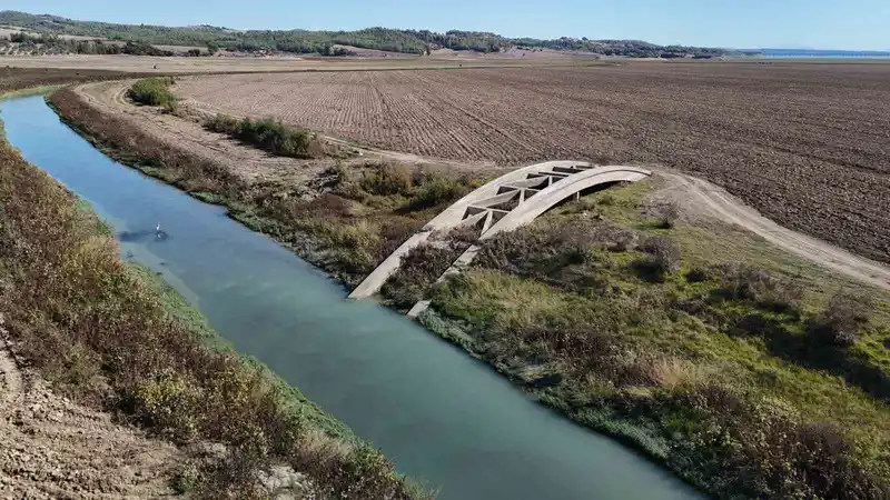 Seyhan Baraj Gölü kurudu, Alman Köprüsü ortaya çıktı
