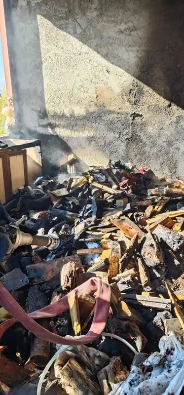 Van’da çatı yangını
