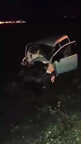 Diyarbakır’da hafif ticari araç ile traktör çarpıştı: 2 yaralı
