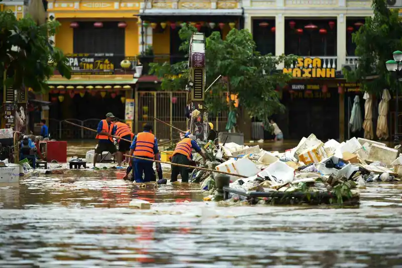 Vietnam’daki selde can kaybı 35’e yükseldi
