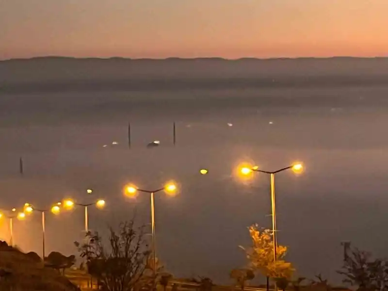 Batman’da yoğun sis ve gün batımı kartpostallık manzara oluşturdu
