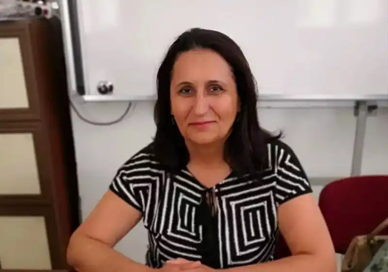 Motosikletin çarptığı öğretmen hayatını kaybetti
