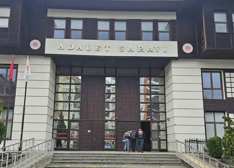 Rize’de 7 yıl 6 ay cezası bulunan şahıs yakalandı
