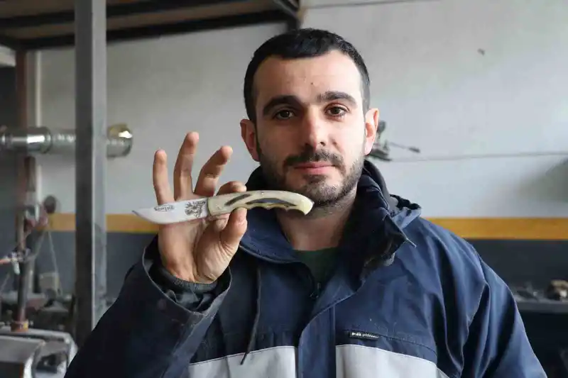 Ünü ülke sınırını aşan Sivas bıçağına ezber bozan modern dokunuş

