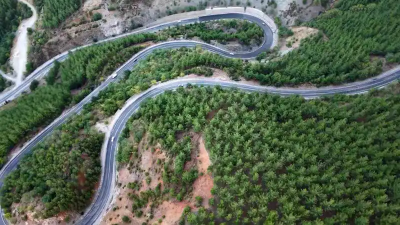 Adana’da ’Dokuzdolambaç Virajları’ manzarasıyla mest etti
