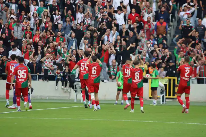 Karşıyaka, namağlup yoluna devam ediyor
