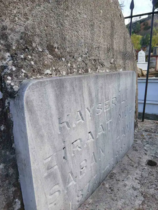 Bilecik’te tarihi keşif: Ünlü şairin babasının mezarı ortaya çıktı
