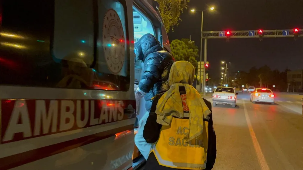 Gündüz intihara kalkıştı, gece refüjde yatarken bulundu