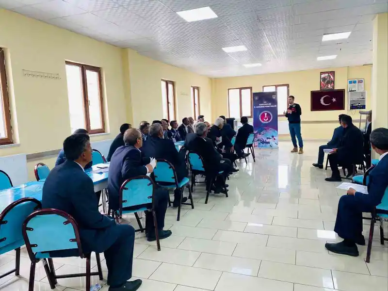 Kars’ta jandarmadan siber farkındalık eğitimi
