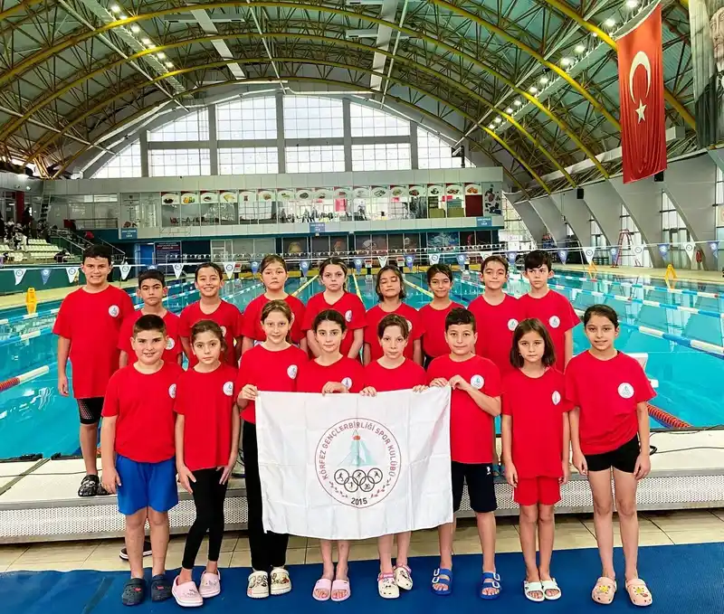 Körfezli yüzücüler Sakarya’da şampiyon oldu
