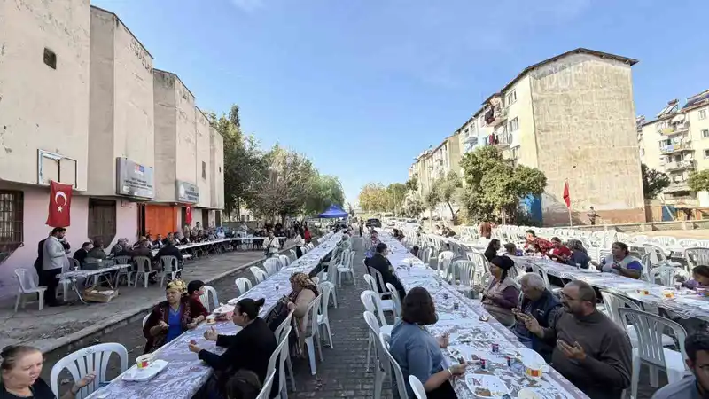 Romanlardan Ilıcabaşı’nda hayır yemeği

