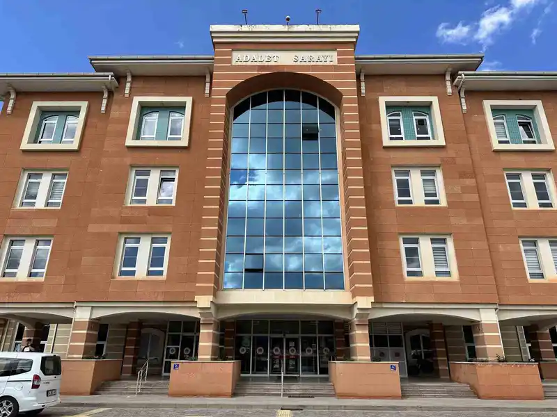 Uyuşturucu operasyonunda yakalanan 5 sanığa mahkemeden ceza yağdı
