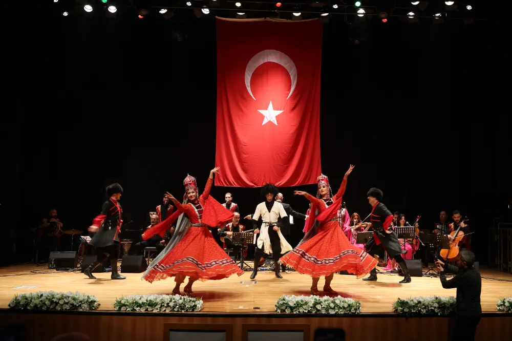 Türk Dünyası Talas’a muhteşem gösteriyle veda etti