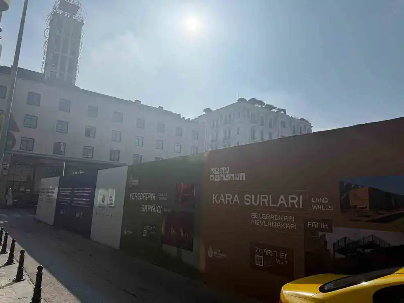İBB’nin otopark eziyeti: Mercan ve Karaköy’de esnaf dükkan kapatıyor
