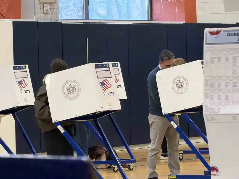 New York Belediye Başkan adayı Mamdani oyunu kullandı
