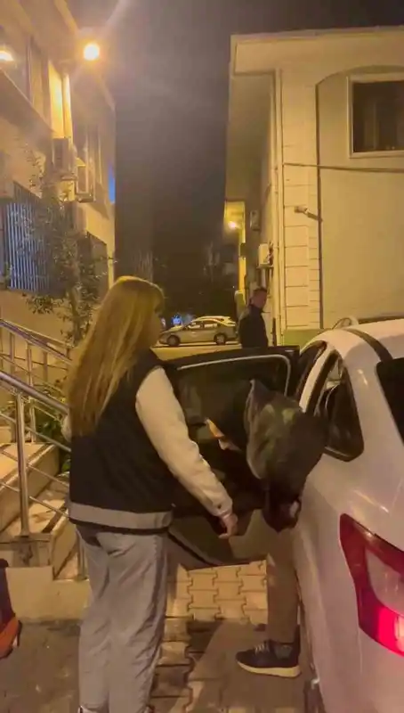 Müşterileri adına kredi çeken beyaz eşya bayisi kadına ev hapsi verildi
