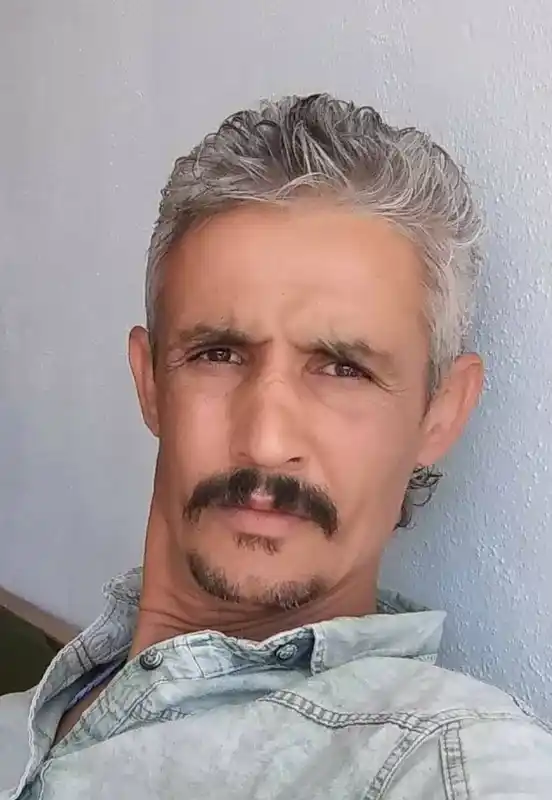 Motosikletten düşüp alevler içinde kalan sürücünün o anları görüntülendi
