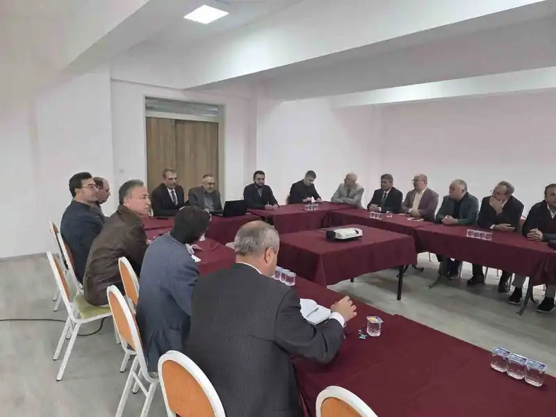 Kütahya’da özel proje uygulayan okullar değerlendirme toplantısında bir araya geldi
