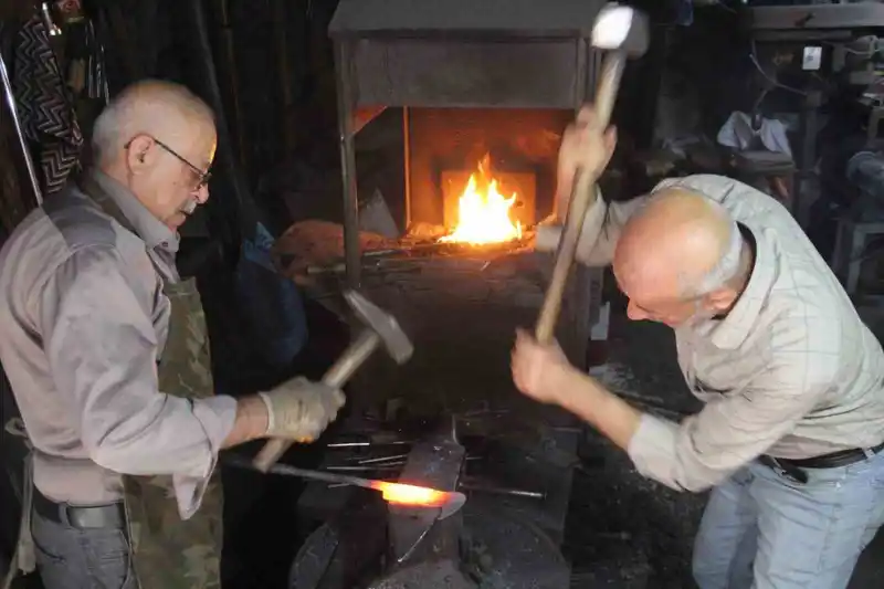 2 asırdır aynı ailenin sürdürdüğü meslek, yok olma tehlikesi ile karşı karşıya
